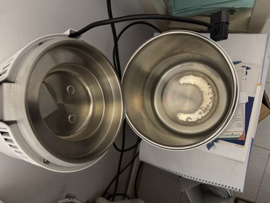 Sigilator pungi si Distilator apa