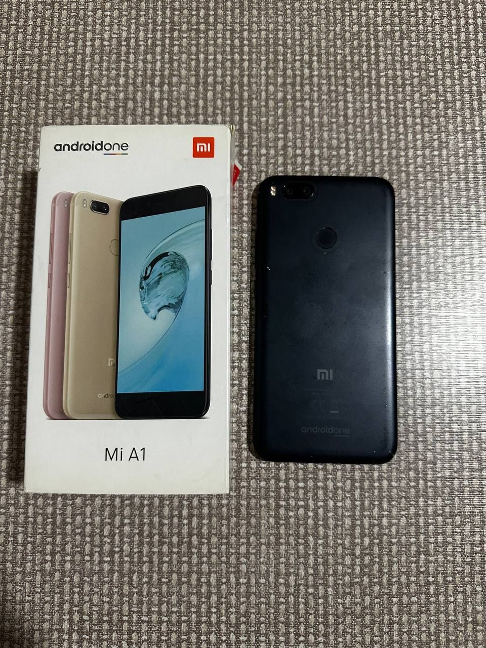 Телефон Xiaomi  Mi A1