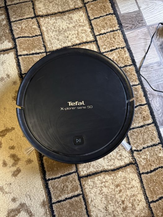 Робот пылесос новый!