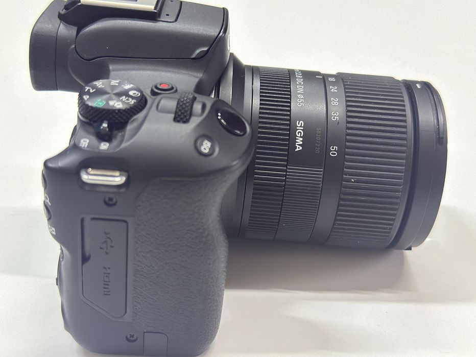 Фототаппрат canon r50 + sigma rf 18-50 2.8