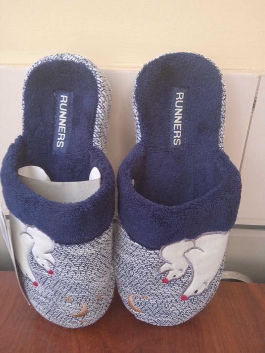 Нови пантофи Runners