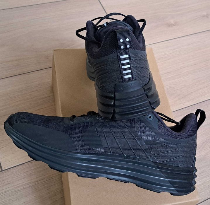 NIKE Lunar Roam нови