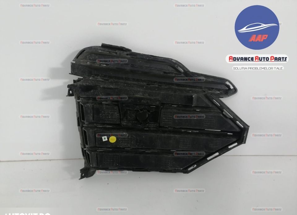 Решетка Проектор Дясна R Line оригинал Фолксваген / Volkswagen Touareg