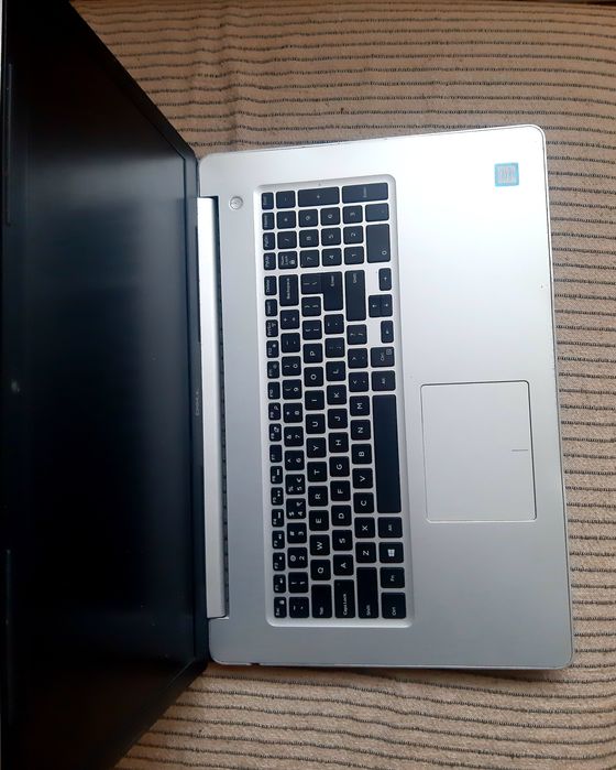 Dell Inspiron P35E display 17 ( citiți anuntul )