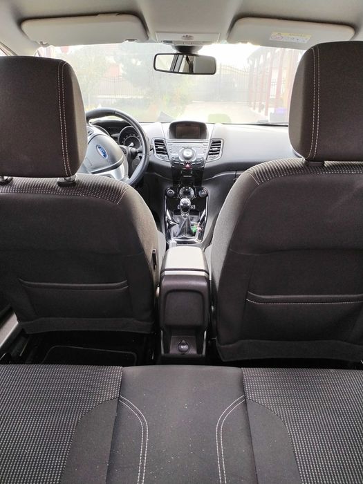 Ford fiesta titanium 2015