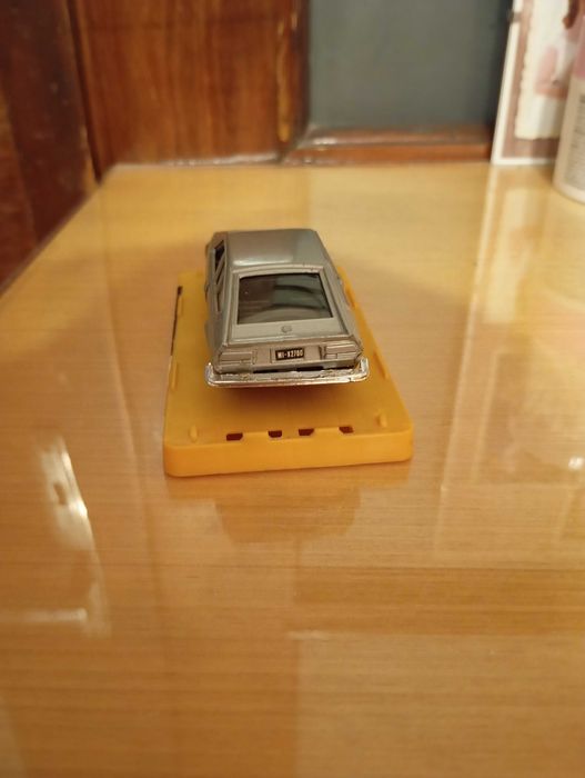 Alfa Romeo Alfetta Coupe 1:43 винтидж модел