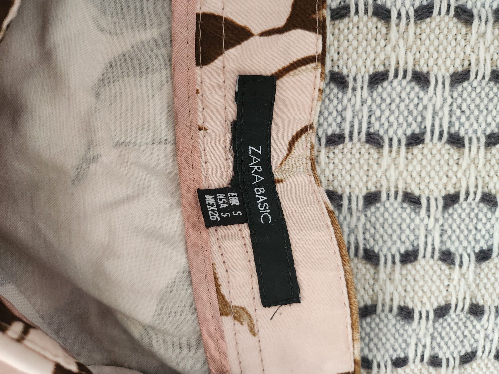 Пола Zara S,сако H&M 42, пола H&M 34 25лв общо!