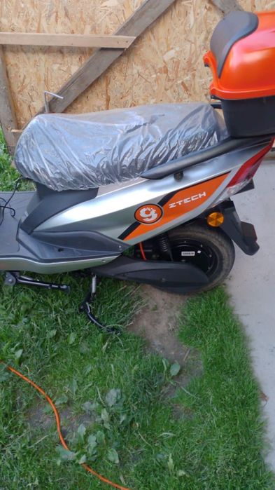 Vand scuter electric