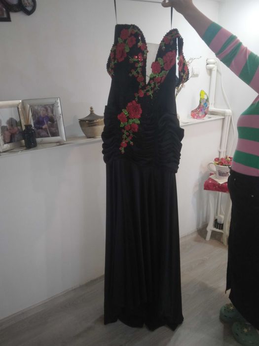 Rochie de seara cu pietre swarovski