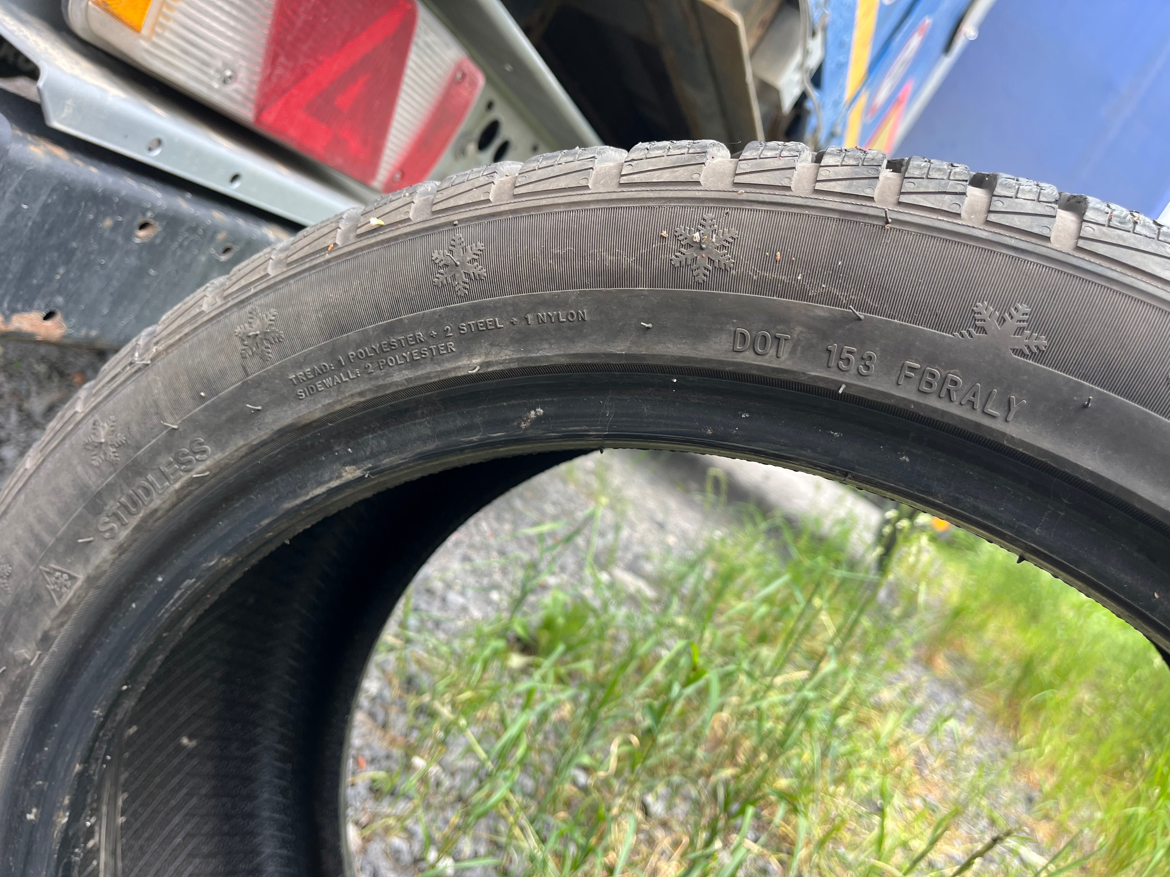 Зимни гуми 275/40/20