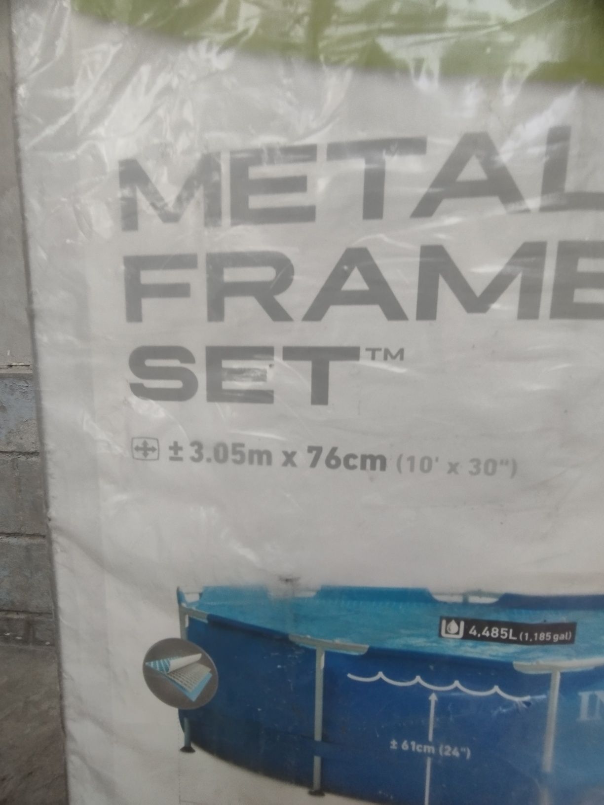 Basseyn sotiladi intex firmaniki