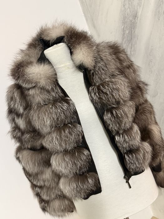 Haina de blana cu gluga detasabila