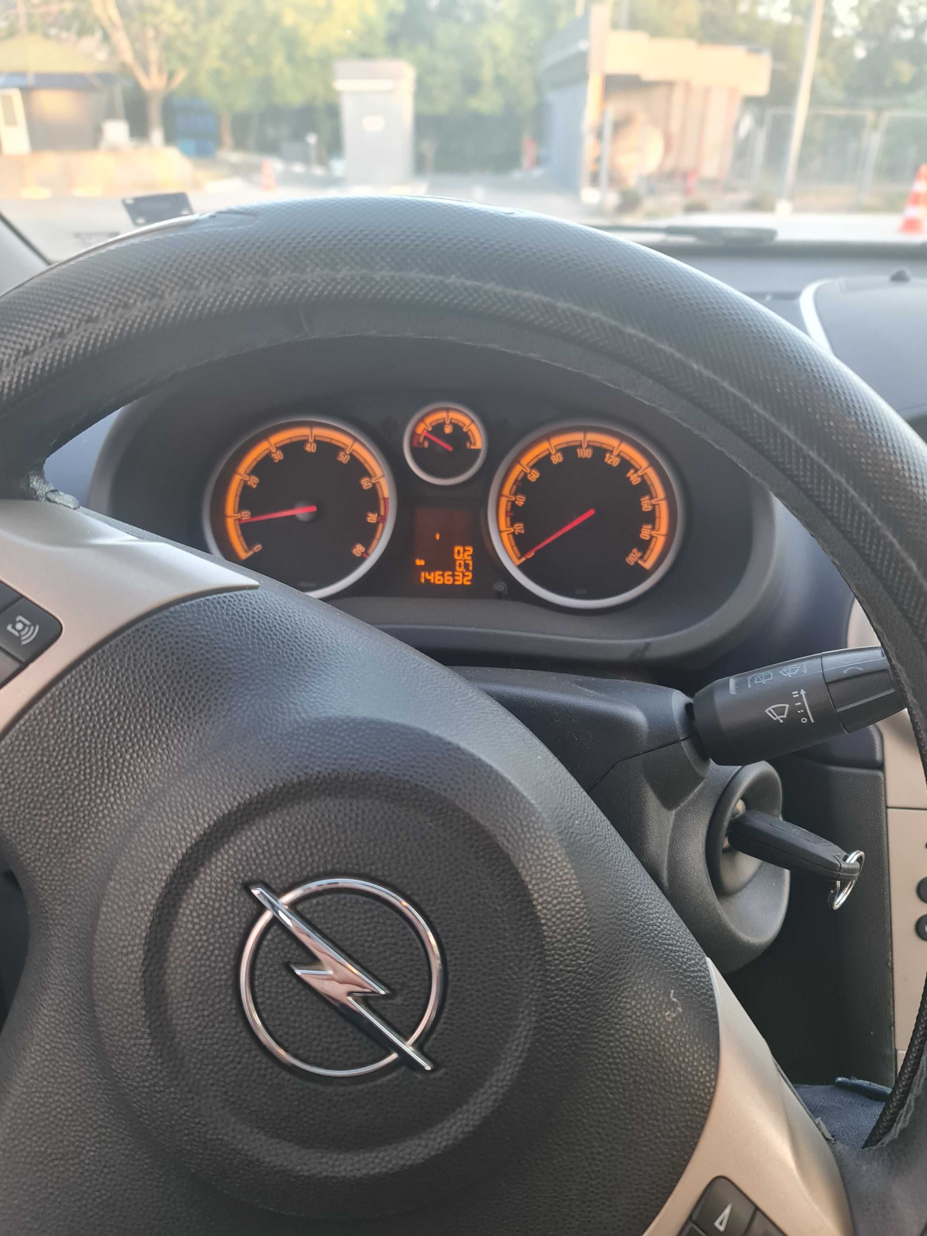 Продавам opel corsa 1.0