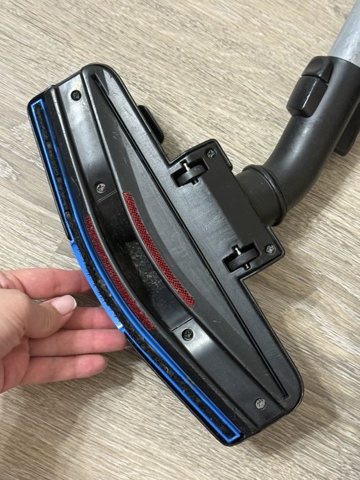 Пылесос Philips PowerPro Activ 2000w