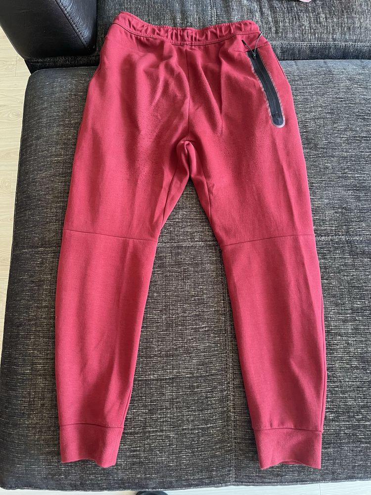 Мъжки Спортен Екип Nike Tech Fleece. (Тъмно Червен)