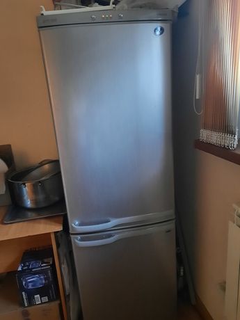 Холодильник Samsung,рабочий
