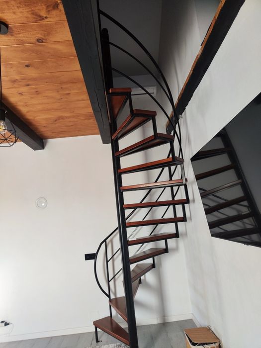 Scara metalica spirala