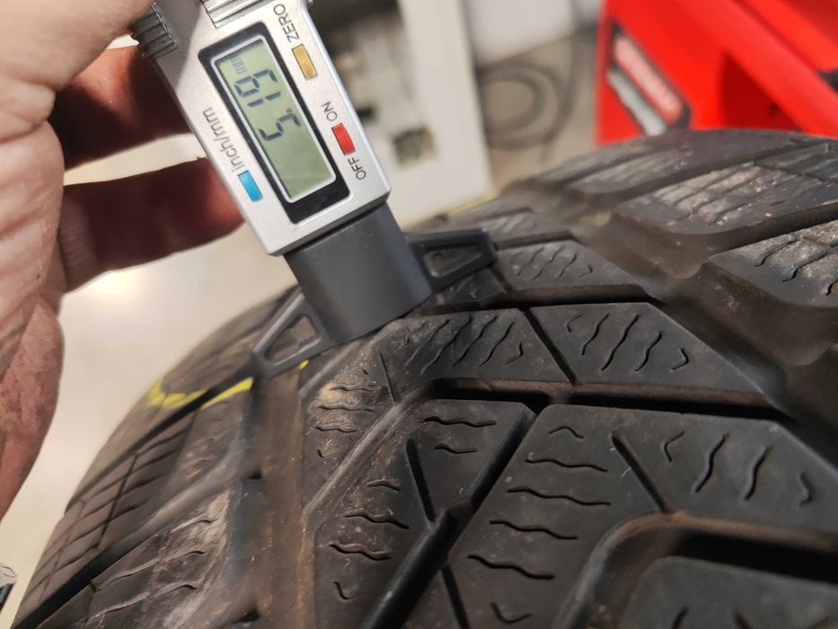 4бр.зимни гуми 255/45/19 Pirelli
