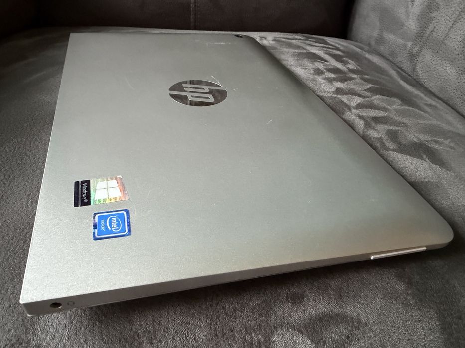 Tableta 2in1 HP X2 210 G2 Quad Core 128GB detasabila