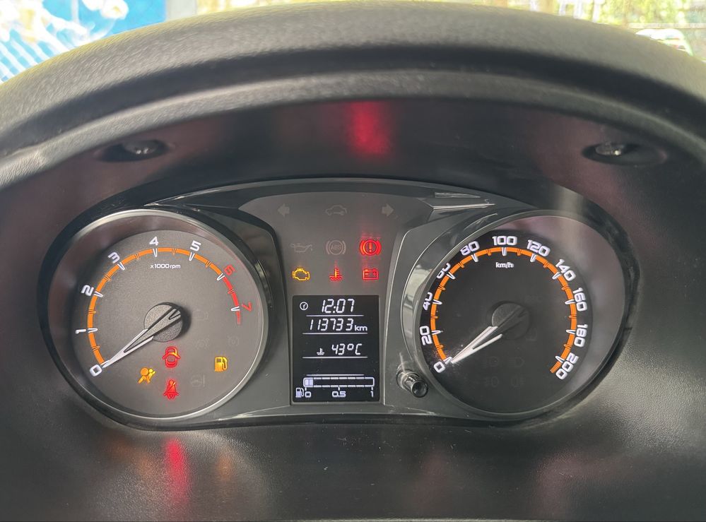 Lada Granta 2019год не бита, не крашенна