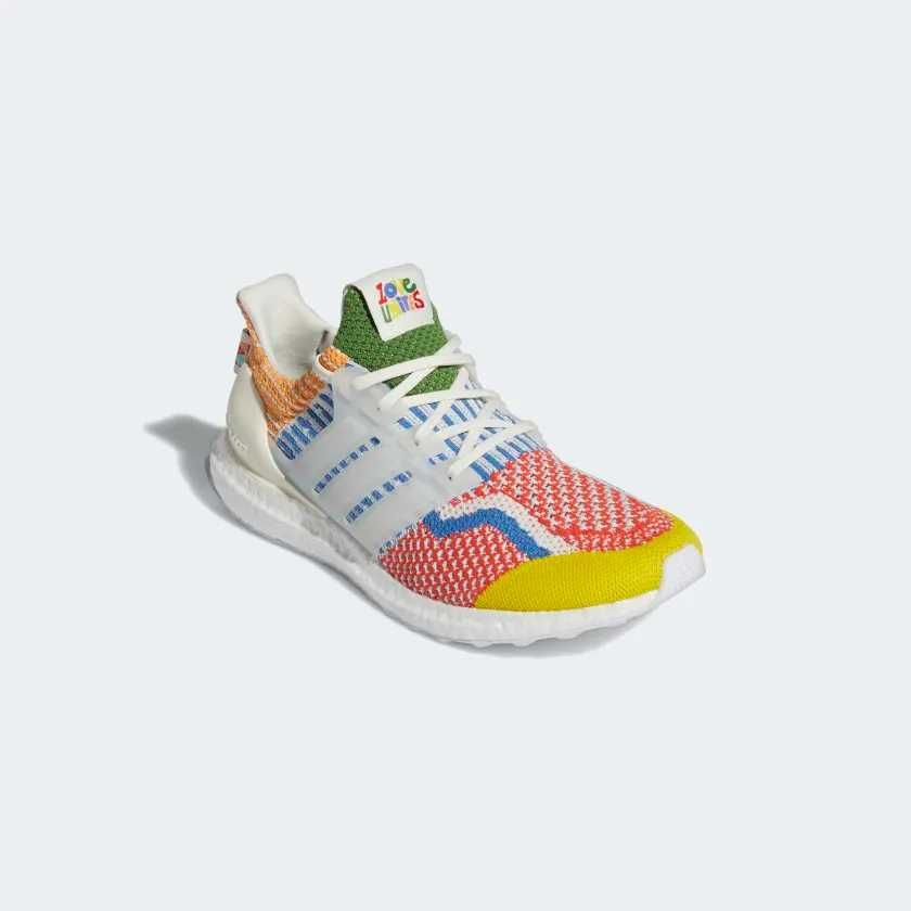 Оригинални маратонки * ADIDAS ULTRABOOST 5.0 DNA *Love Unites * 41 1/3