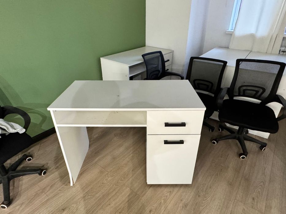 Продам столы и стулья