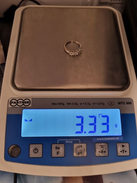 Inel din aur de 18K cu diamante Amanet BKG