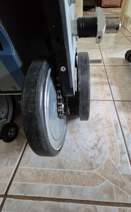 Scaun cu elelevator pentru scari  Alber Scalamobil cu acumulatori noi