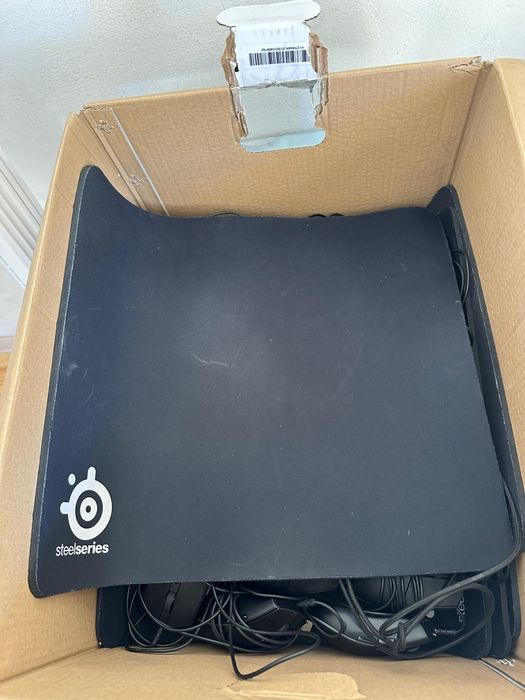 Мышки коврики  

20 мышек logitech g102 
10 ковриков 
Б/У

Сроч