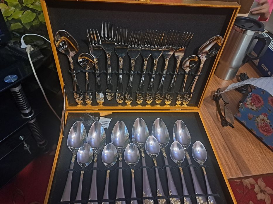 Продам набор столовый