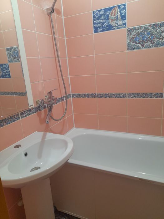 Продам 1 ком квартиру в 11 микрорайоне