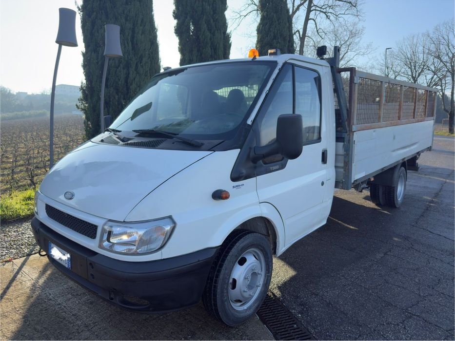 Carosata Ford tranzit