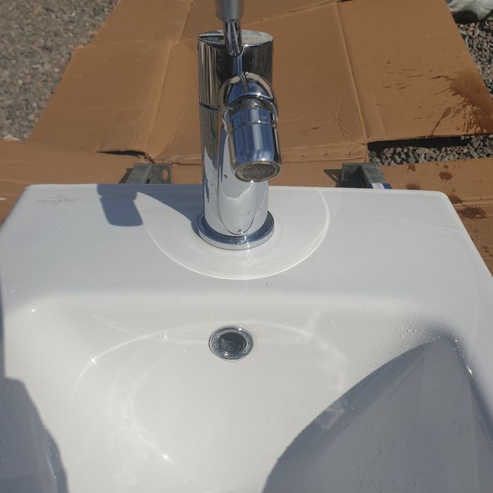 Продам бидэ в отличном состояний супер villeroy&boch