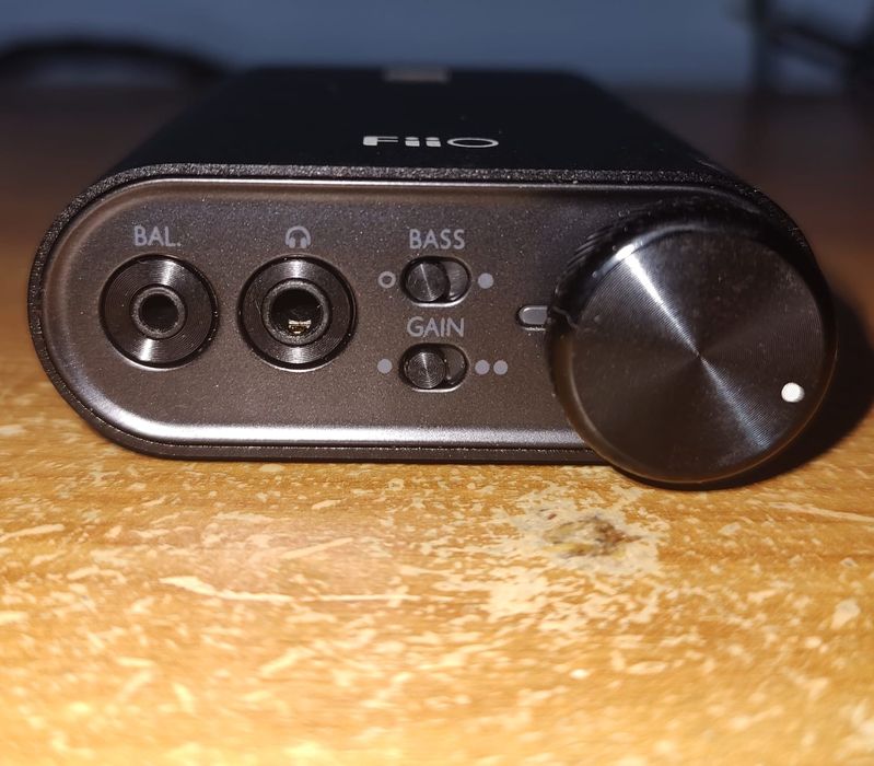 Amplificator pentru căști și DAC pentru boxe Fiio K3 Sabre 2021