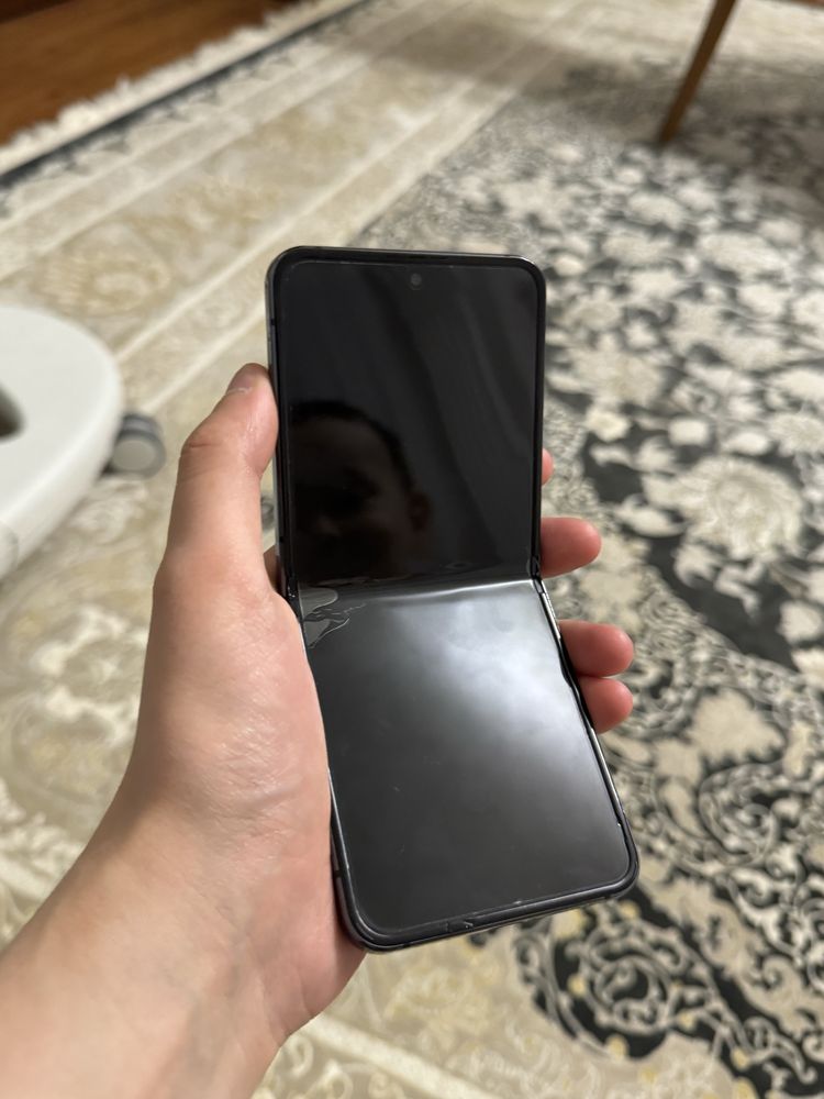 Z Flip 5 holati ideal 256gb