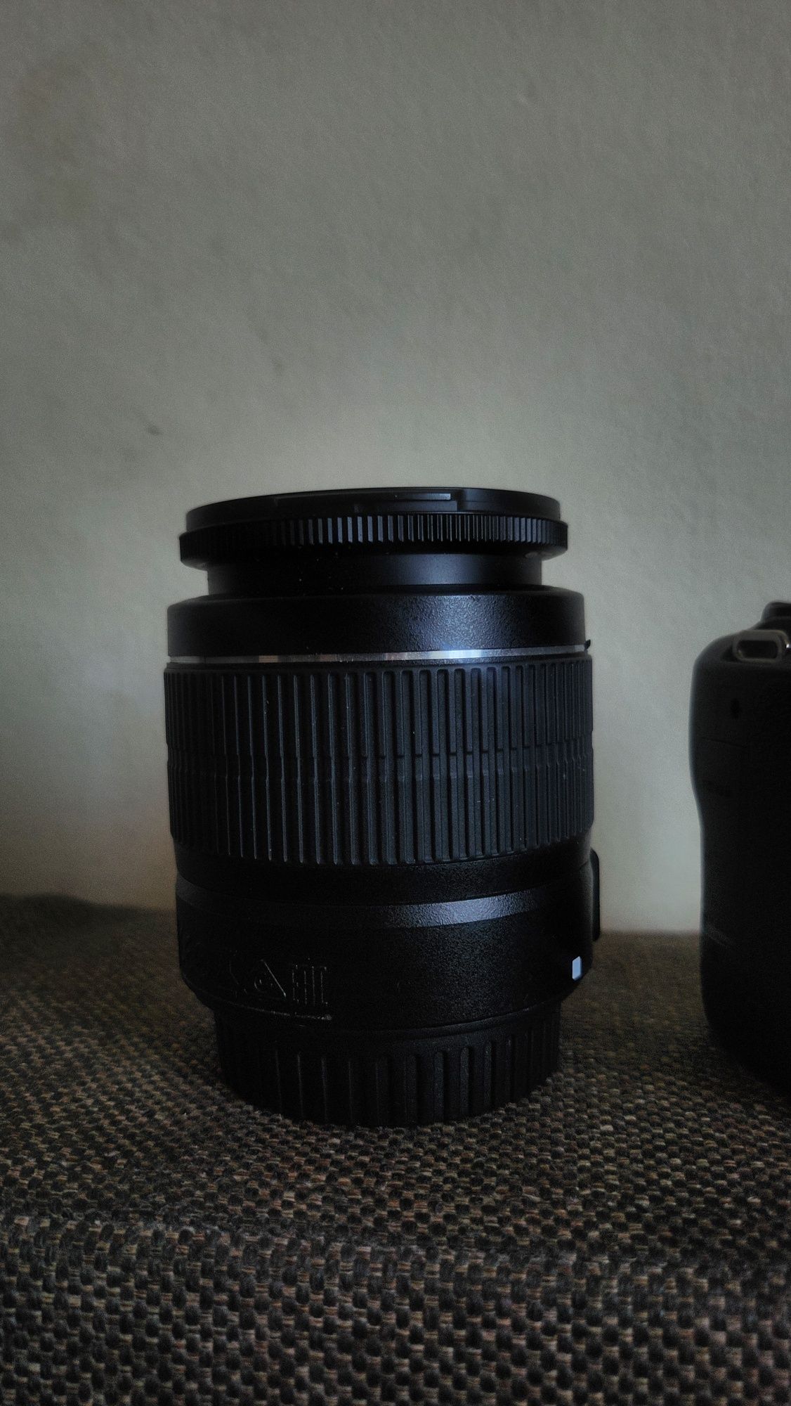 DSLR Canon 250D + obiectiv portret 1.8 50mm