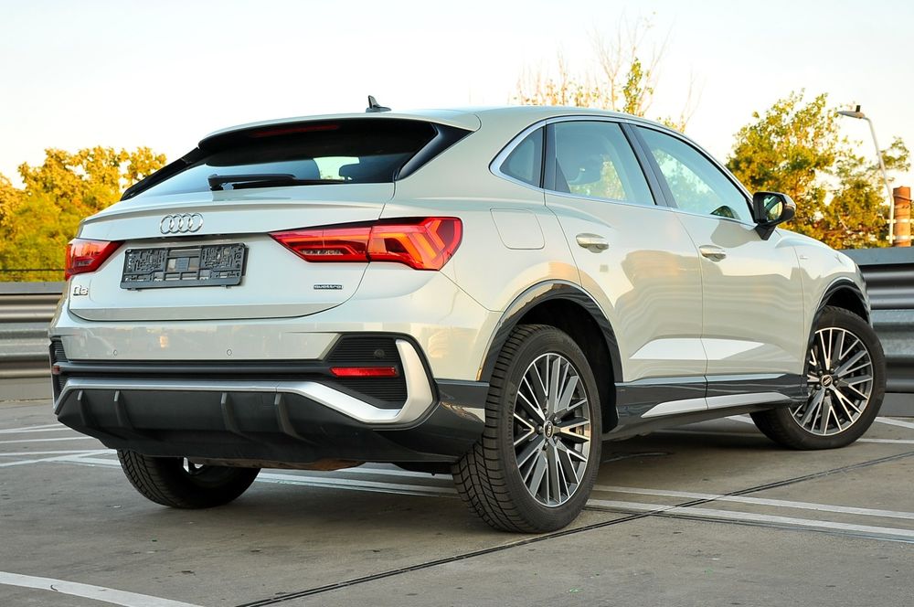 Audi  Q3 Sportback S-Line