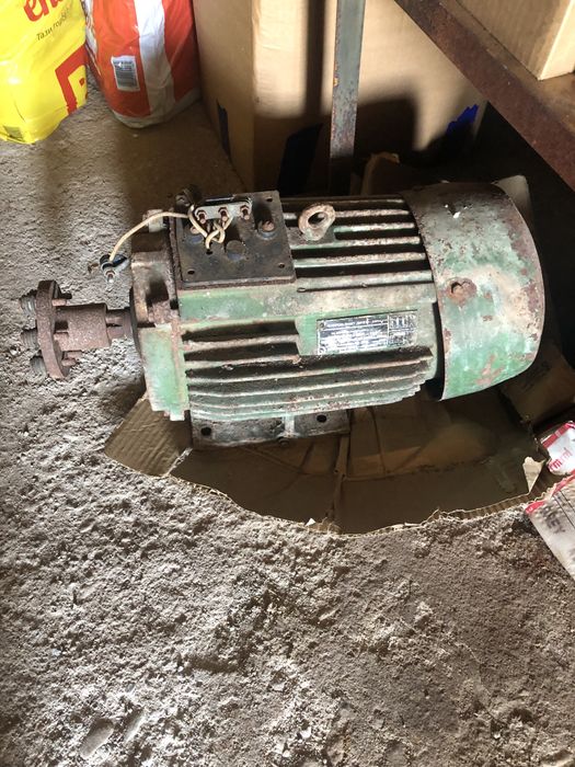 трифазен мотор 7.5Kw.