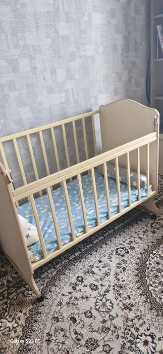 Продам детскую кроватку