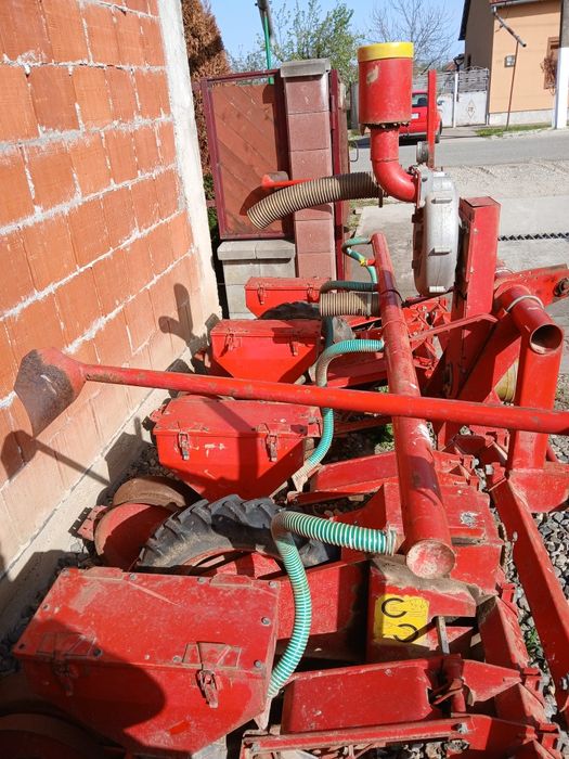 Semanatoare Porumb Becker