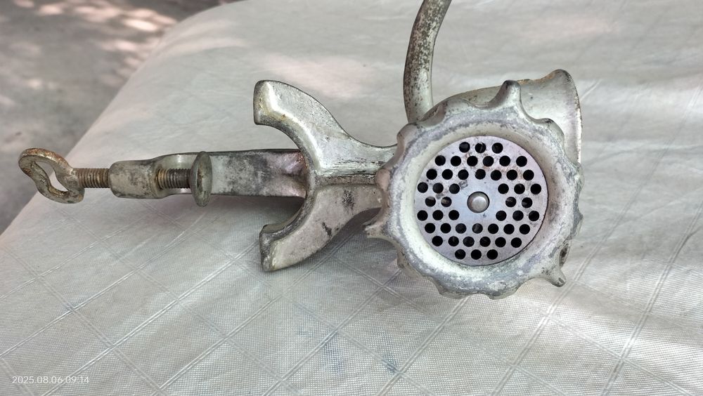 Месаробка сотилади СССР