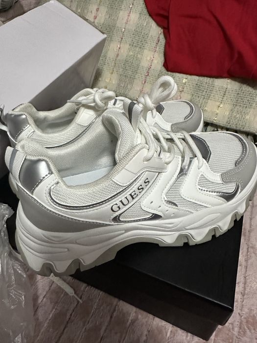Маратонки GUESS дамски