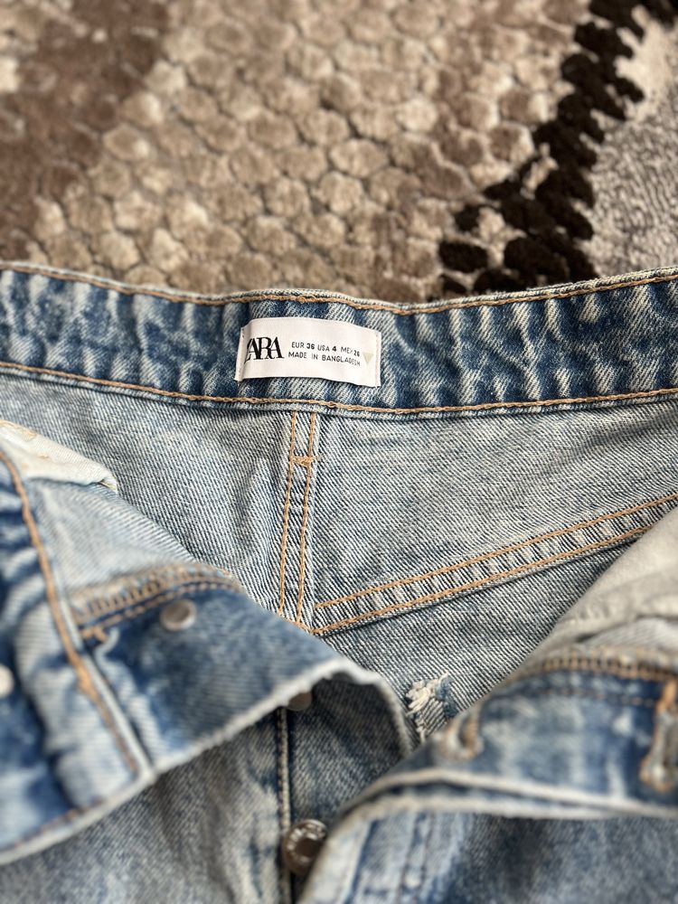 Къси дънкови панталони Zara като нови