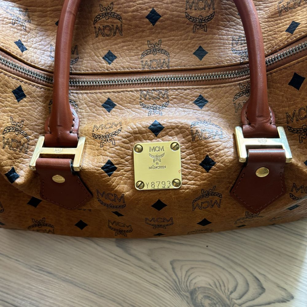 MCM Boston оригинална чанта