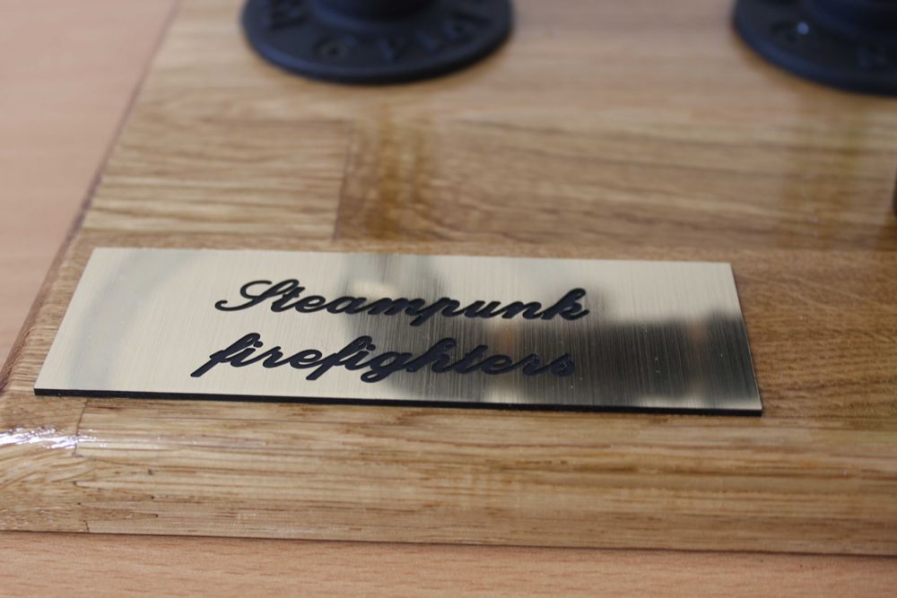 Dispenser-dozator-alcool-steampunk firefighter