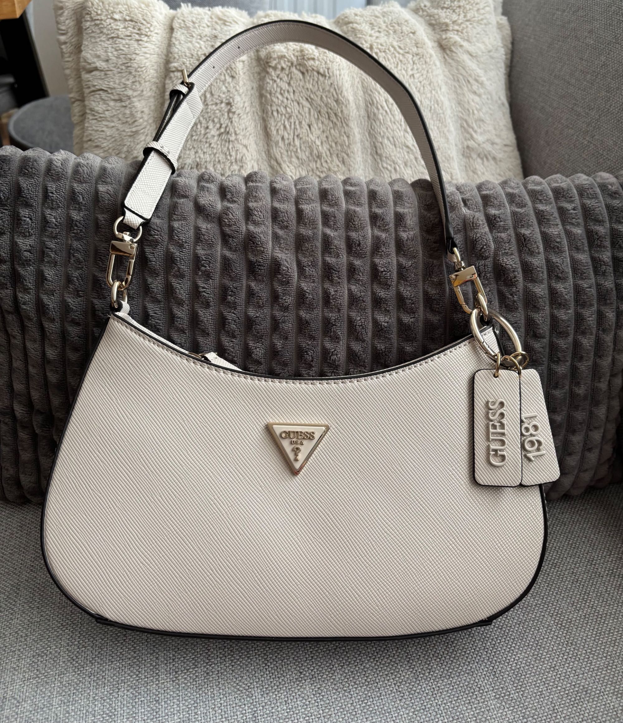Чанта Guess Noelle