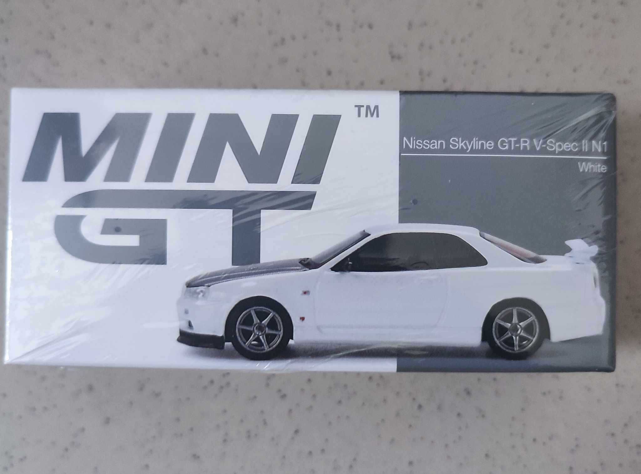 Mini GT 1/64 колички