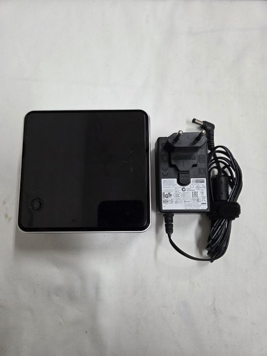 Vand MiniPc Intel Nuc+Home Assistant instalat