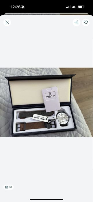 Часы от Daniel Klein