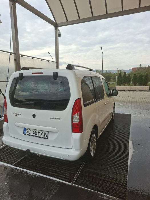 Vând citroen berlingoo anul 2011